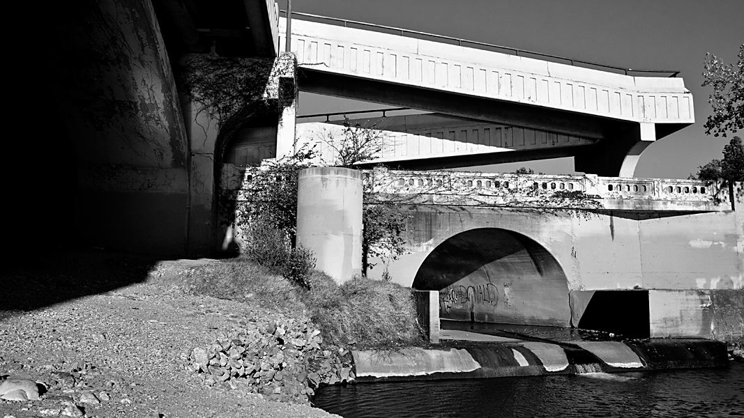 http://johnbryantart.org/files/gimgs/12_water-tunnel-web.jpg