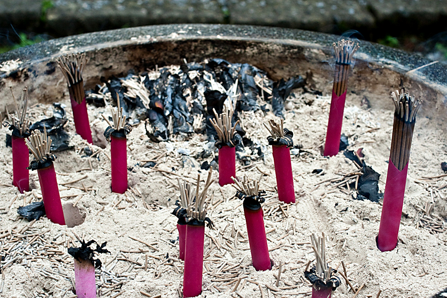 http://johnbryantart.org/files/gimgs/5_web-stubs-of-incense.jpg